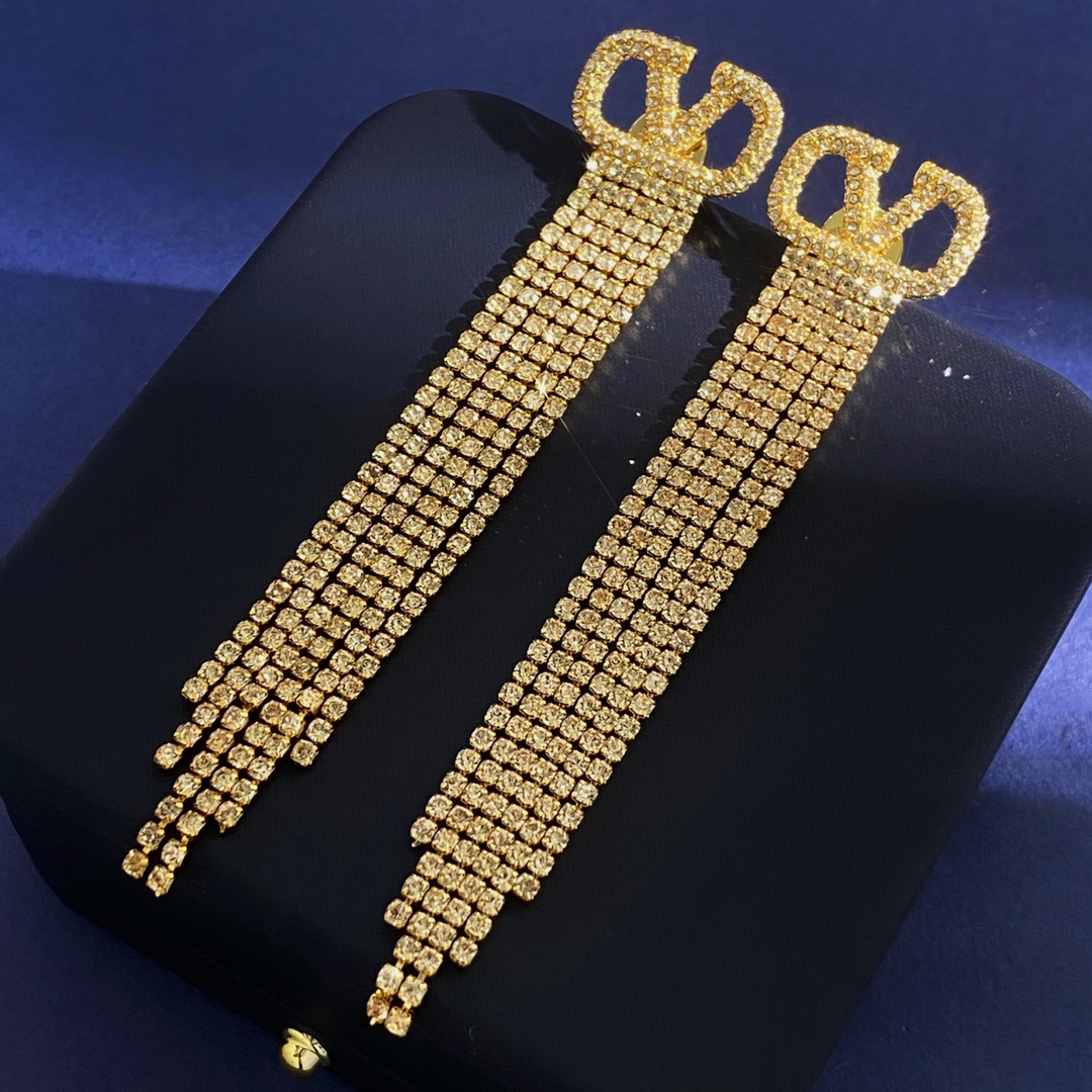 VTE041 V logo tassels Earrings in metal and crystal - ccjewelryacc