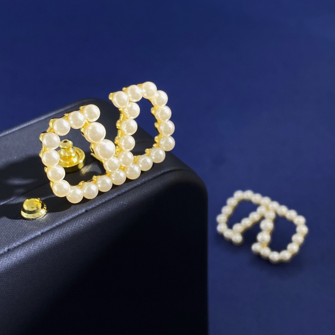 VTE065 valentino pearl stud earrings - ccjewelryacc