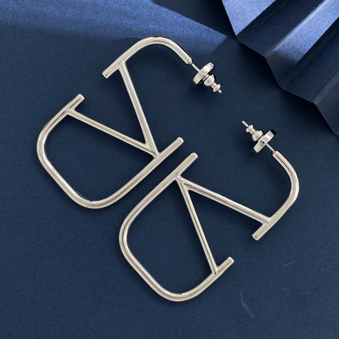 VTE096 Silver Vlogo signature earrings - ccjewelryacc