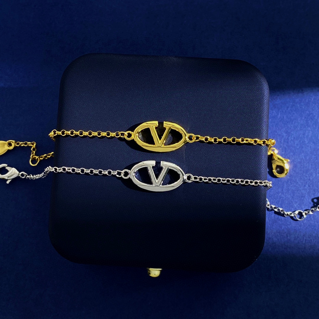 VTS020  Valentino Garavani VLOGO Moon Signature Bracelet in Metal - ccjewelryacc