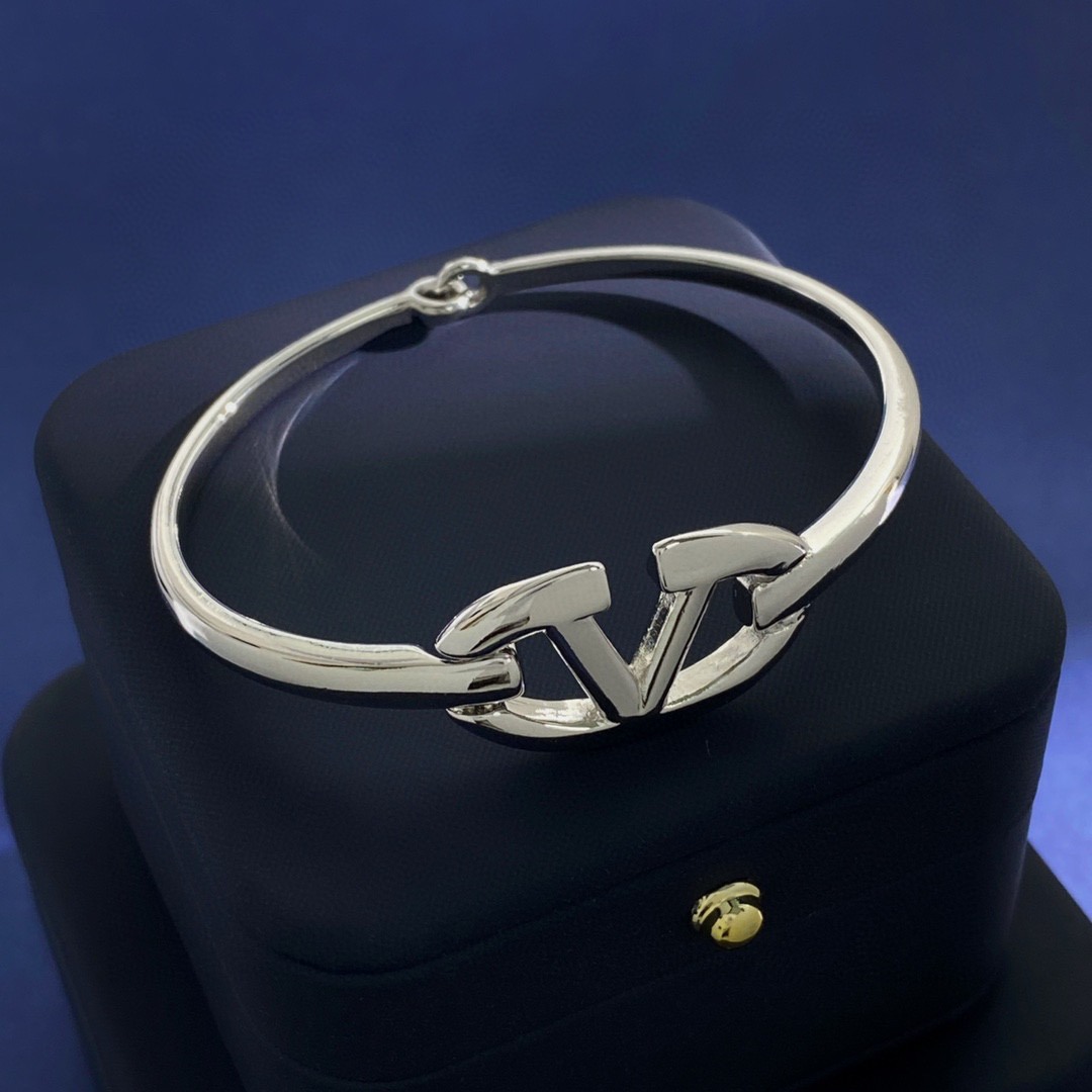 VTS007 Designer Gold Bangle Bracelet - ccjewelryacc