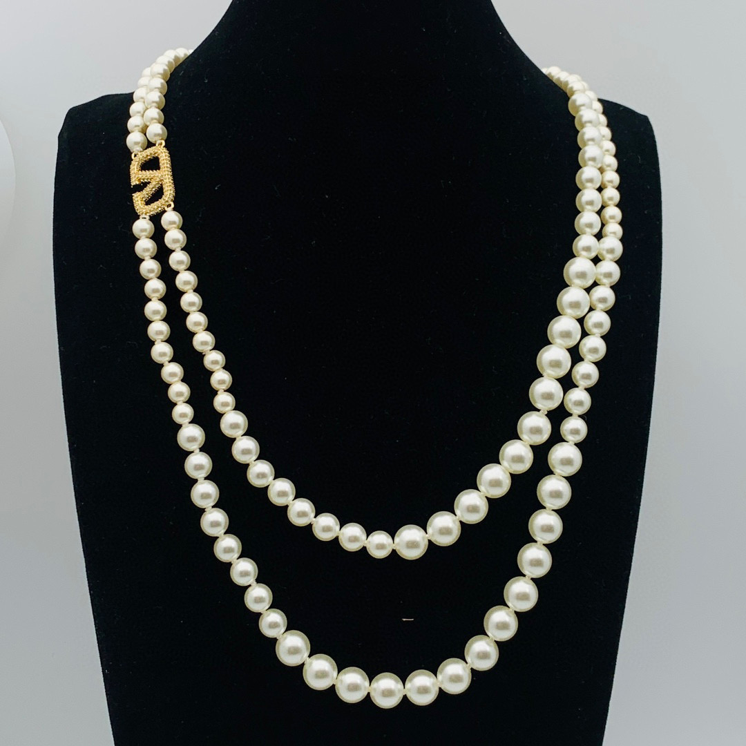 VTN044 Valentino Garavani VLogo Signature pearl long chain sweater necklace - ccjewelryacc
