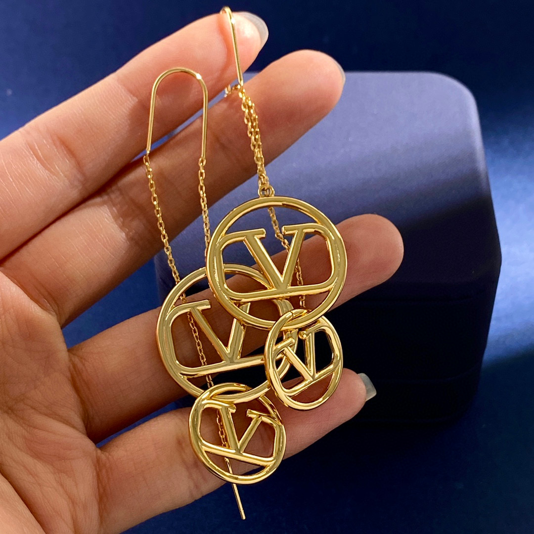 VTE074 vlogo signature metal tassels earrings - ccjewelryacc