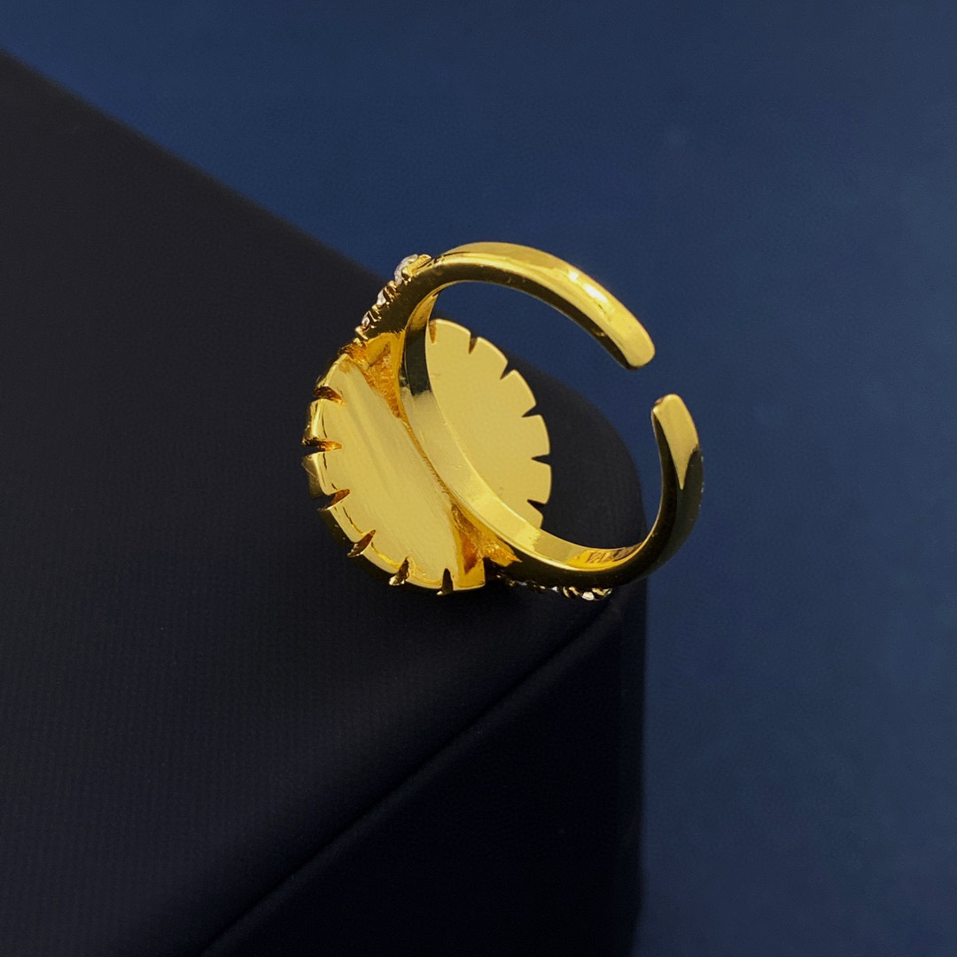 VTR008 VALENTINO GARAVANI Vlogo Signature Crystal Pearl Ring In Gold - ccjewelryacc