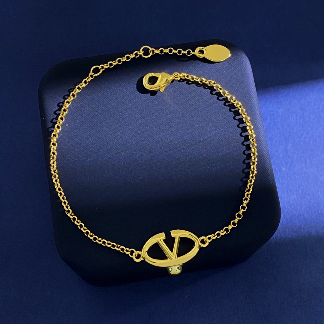 VTS020  Valentino Garavani VLOGO Moon Signature Bracelet in Metal - ccjewelryacc