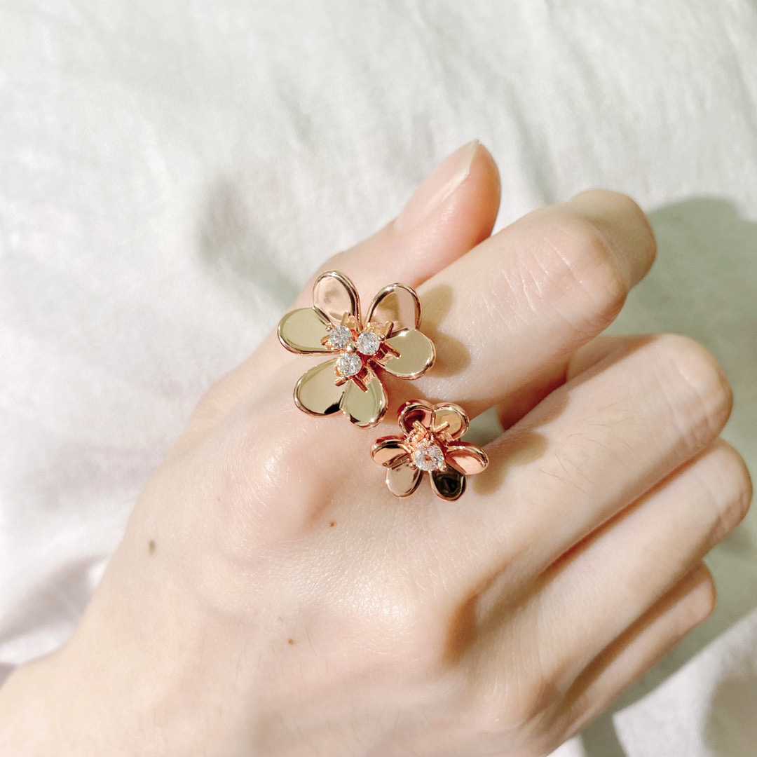 VCR001  Frivole Between the Finger ring - ccjewelryacc