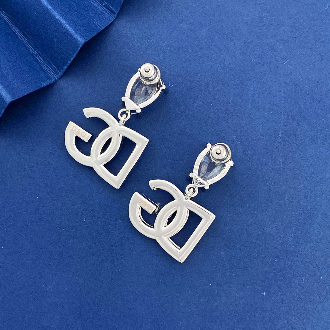 DGE035 Red & black &white stone With color diamond DG logo drop earrings - ccjewelryacc