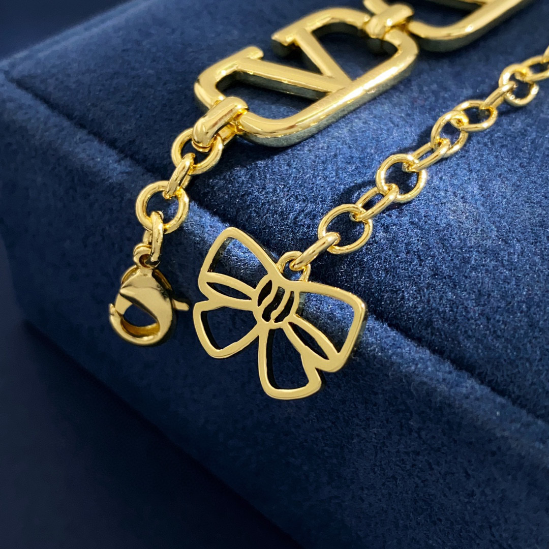 VTN027 Valentino Garavani VLogo Signature Choker Necklace - ccjewelryacc