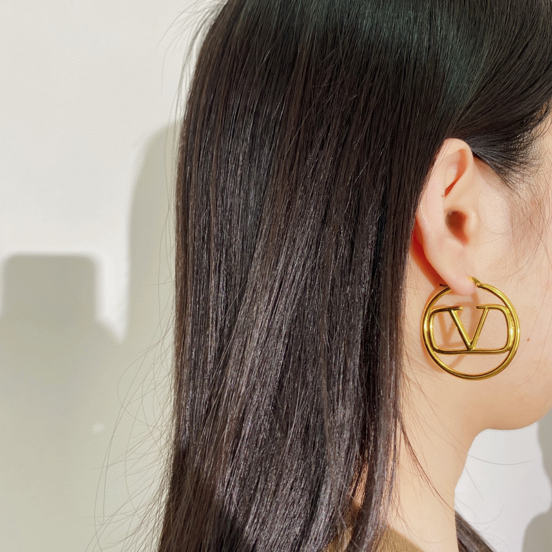 VTE129 Vlogo hoop earrings - ccjewelryacc