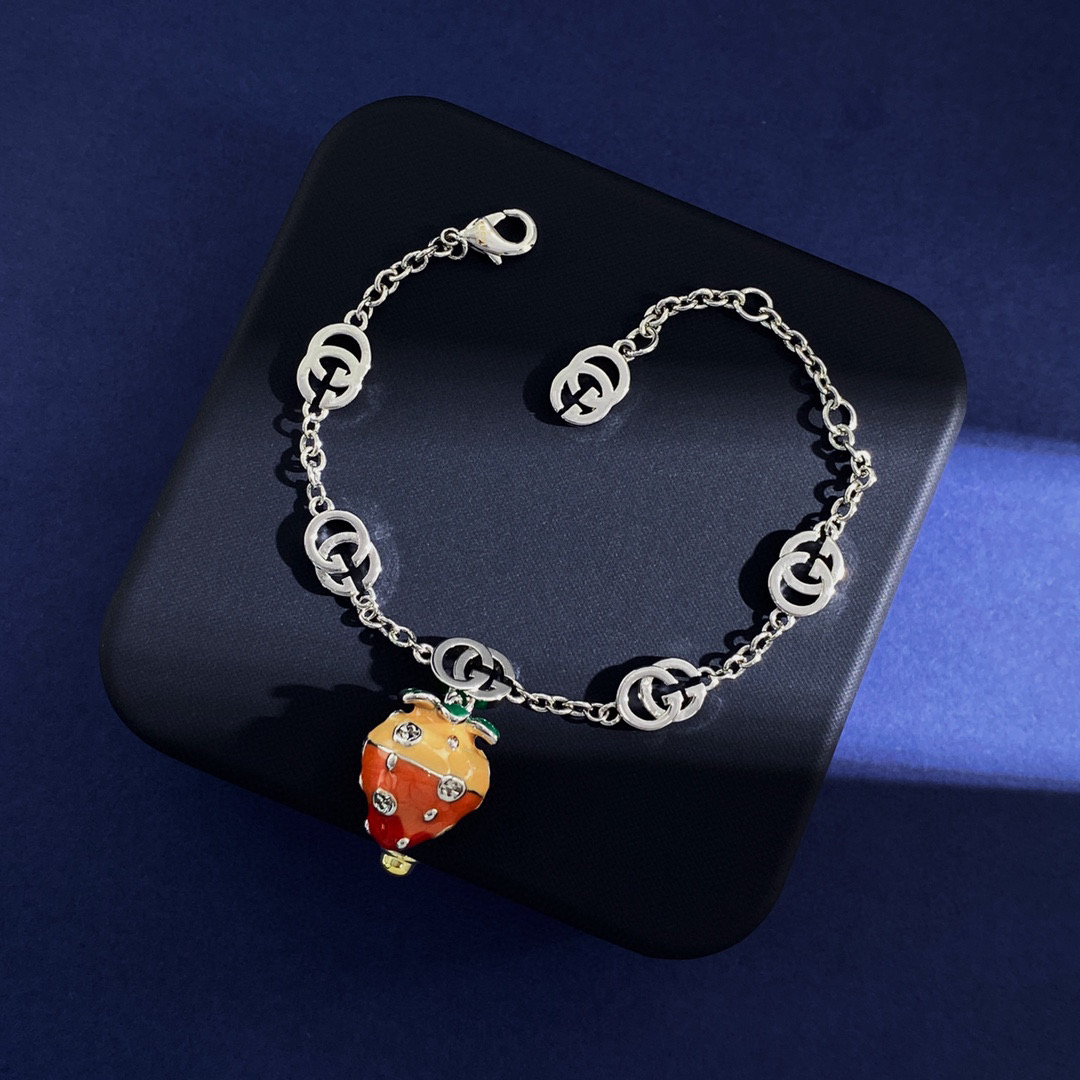 GGS037 GG strawberry Bracelet - ccjewelryacc