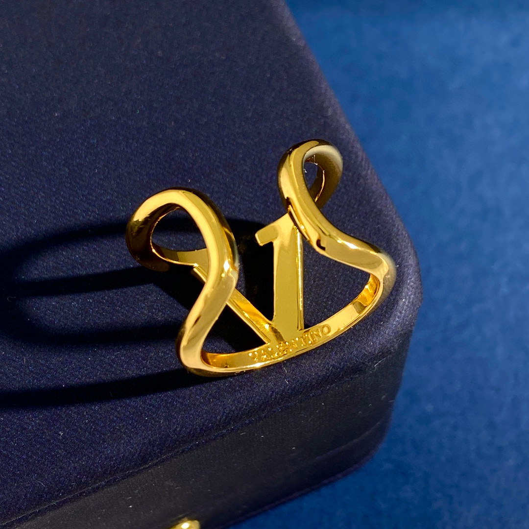 VTR015  Vlogo Signature Metal Ring - ccjewelryacc