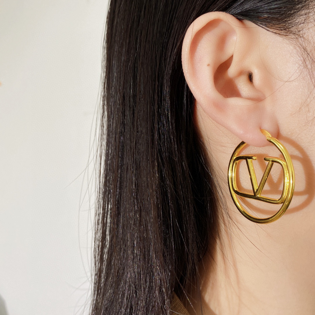 VTE129 Vlogo hoop earrings - ccjewelryacc