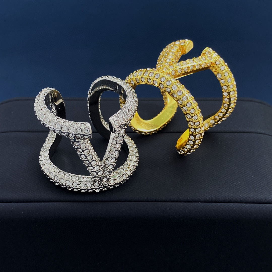 VTR017 Vlogo Signature Ring In Metal And Crystals - ccjewelryacc