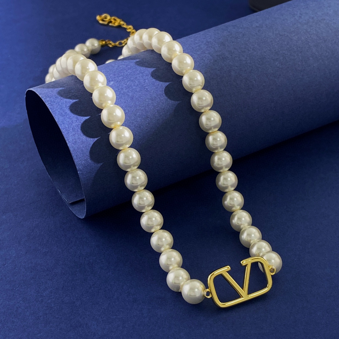 VTN001 Valentino Garavani VLogo Signature Pearl choker Necklace - ccjewelryacc