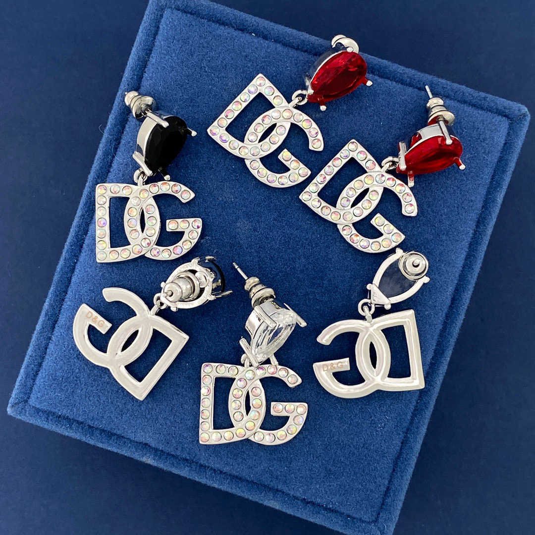 DGE035 Red & black &white stone With color diamond DG logo drop earrings - ccjewelryacc