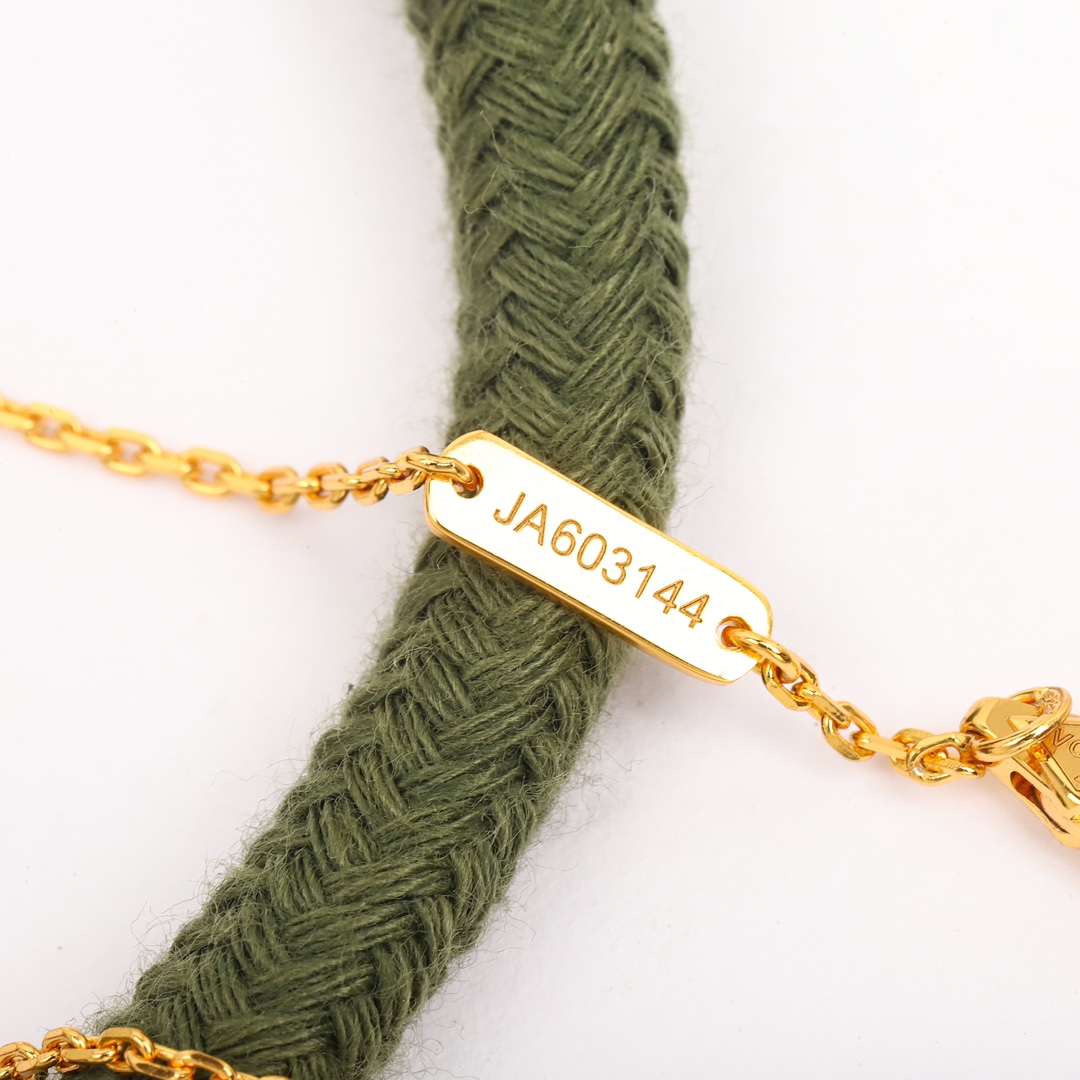 VCNS002 18k Gold and diamond Mini VCA Frivole pendant necklace - ccjewelryacc