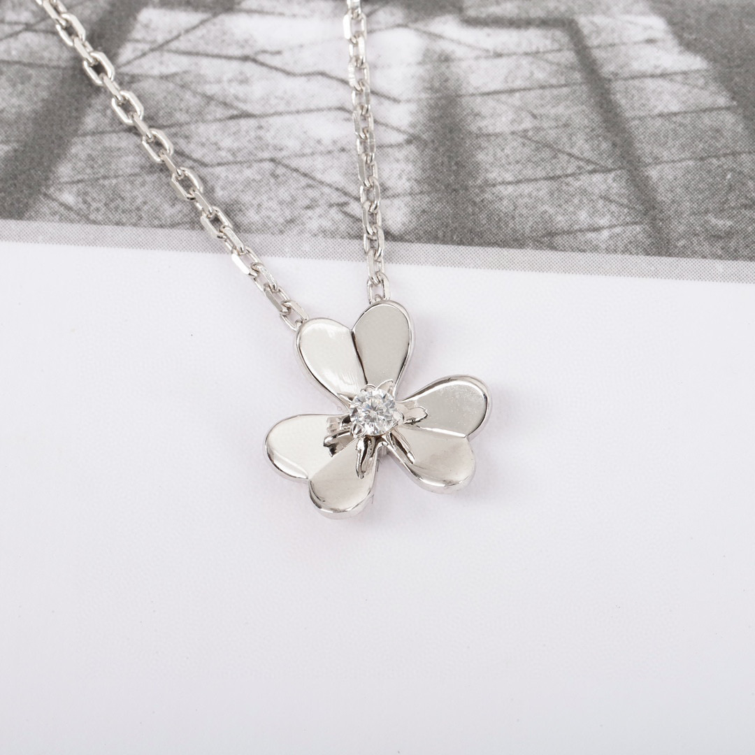 VCNS002 18k Gold and diamond Mini VCA Frivole pendant necklace - ccjewelryacc