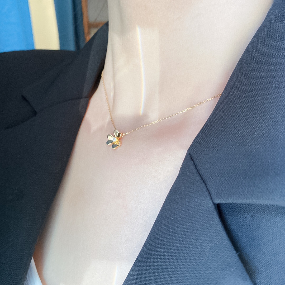 VCNS002 18k Gold and diamond Mini VCA Frivole pendant necklace - ccjewelryacc