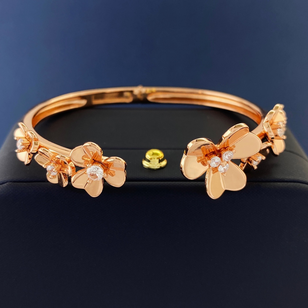 VCS025 VCA Frivole bracelet, 7 flowers, medium model - ccjewelryacc