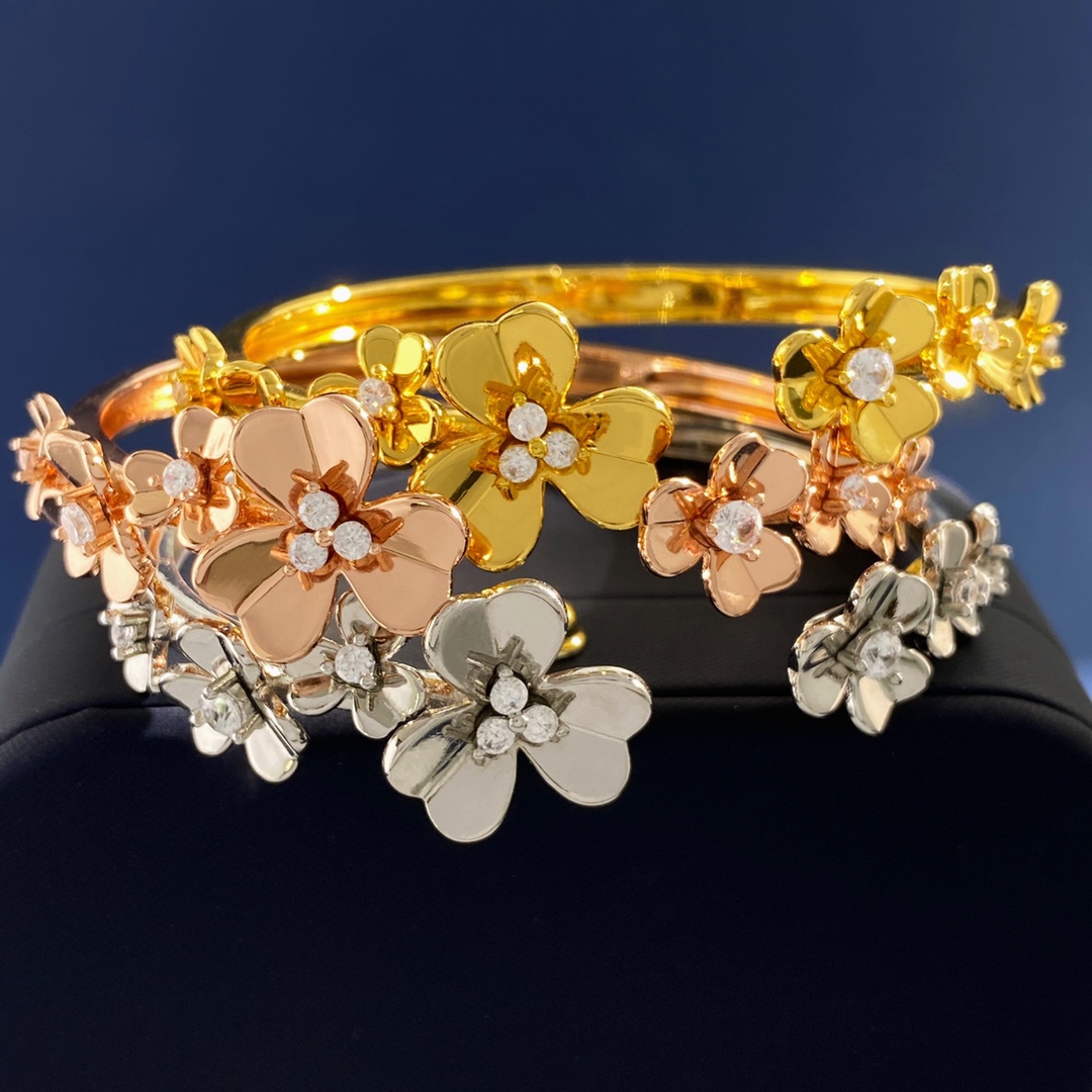 VCS025 VCA Frivole bracelet, 7 flowers, medium model - ccjewelryacc