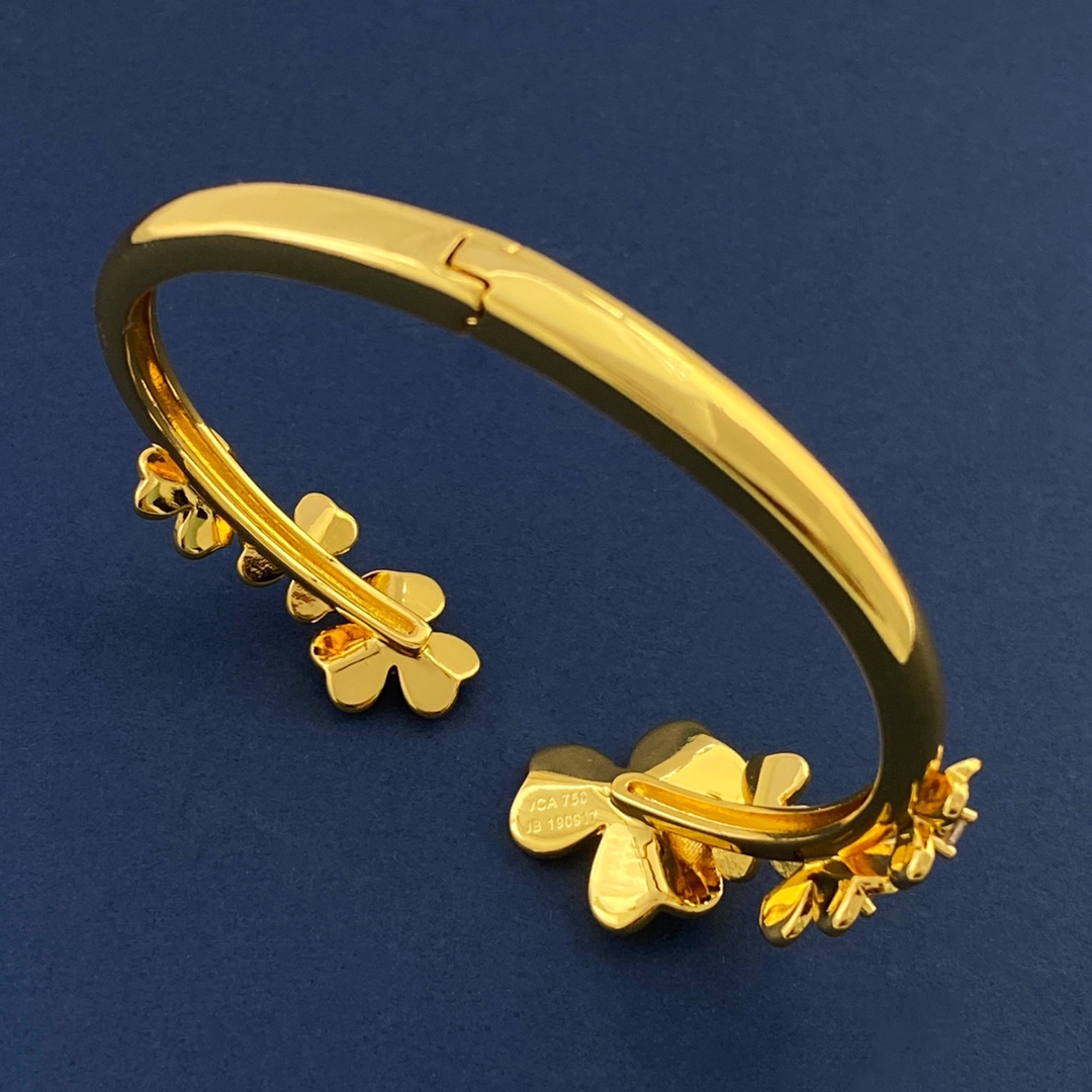 VCS025 VCA Frivole bracelet, 7 flowers, medium model - ccjewelryacc