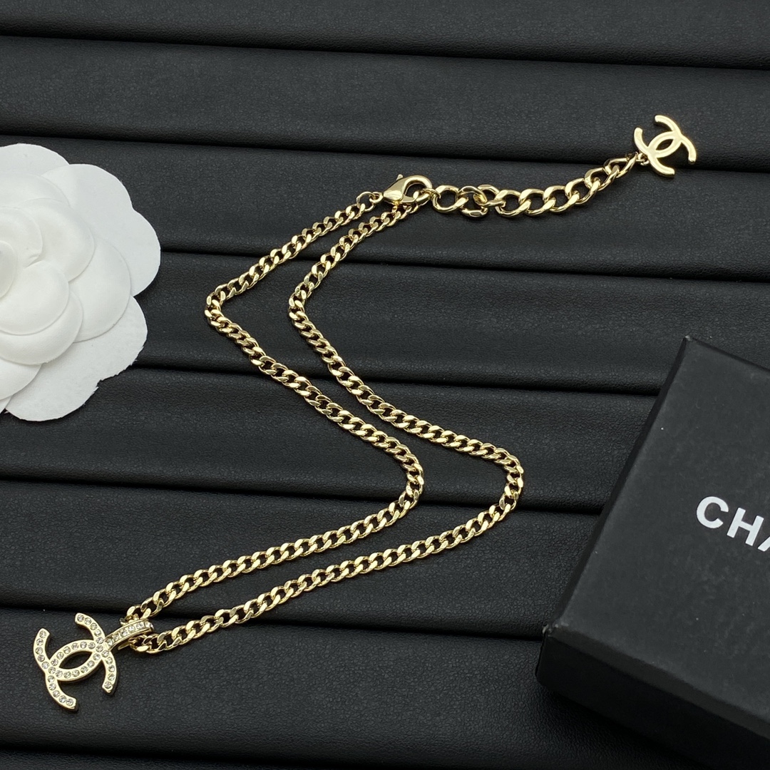 CCN380 CC Pendant Necklace - ccjewelryacc