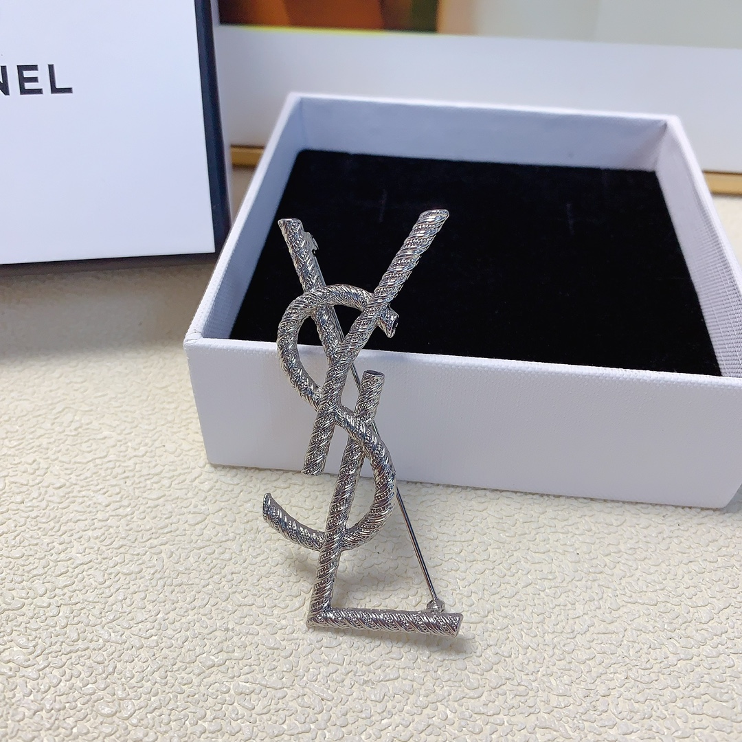 BYB001  Opyum y twisted brooch in metal - ccjewelryacc