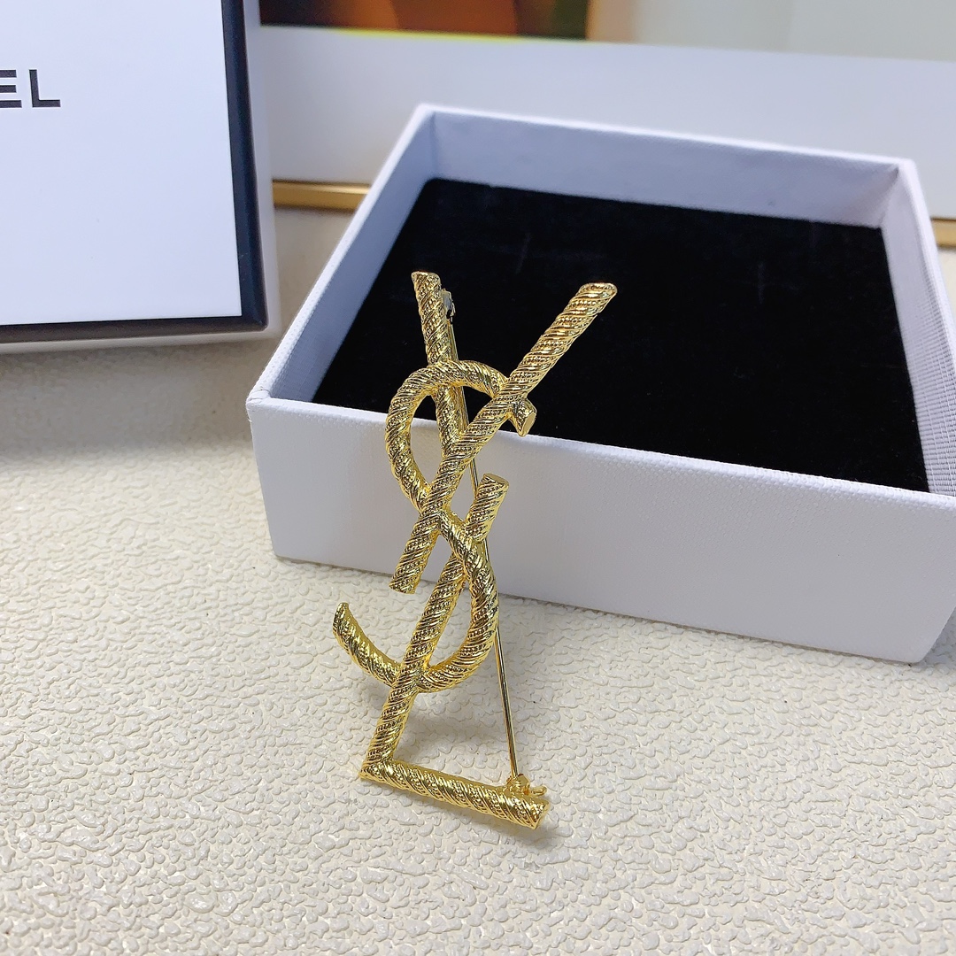 BYB001  Opyum y twisted brooch in metal - ccjewelryacc