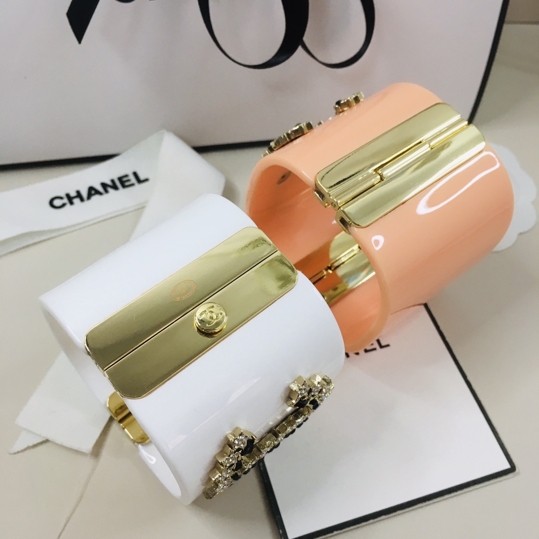 CCS069 22P CC acrylic cuff bracelet - ccjewelryacc