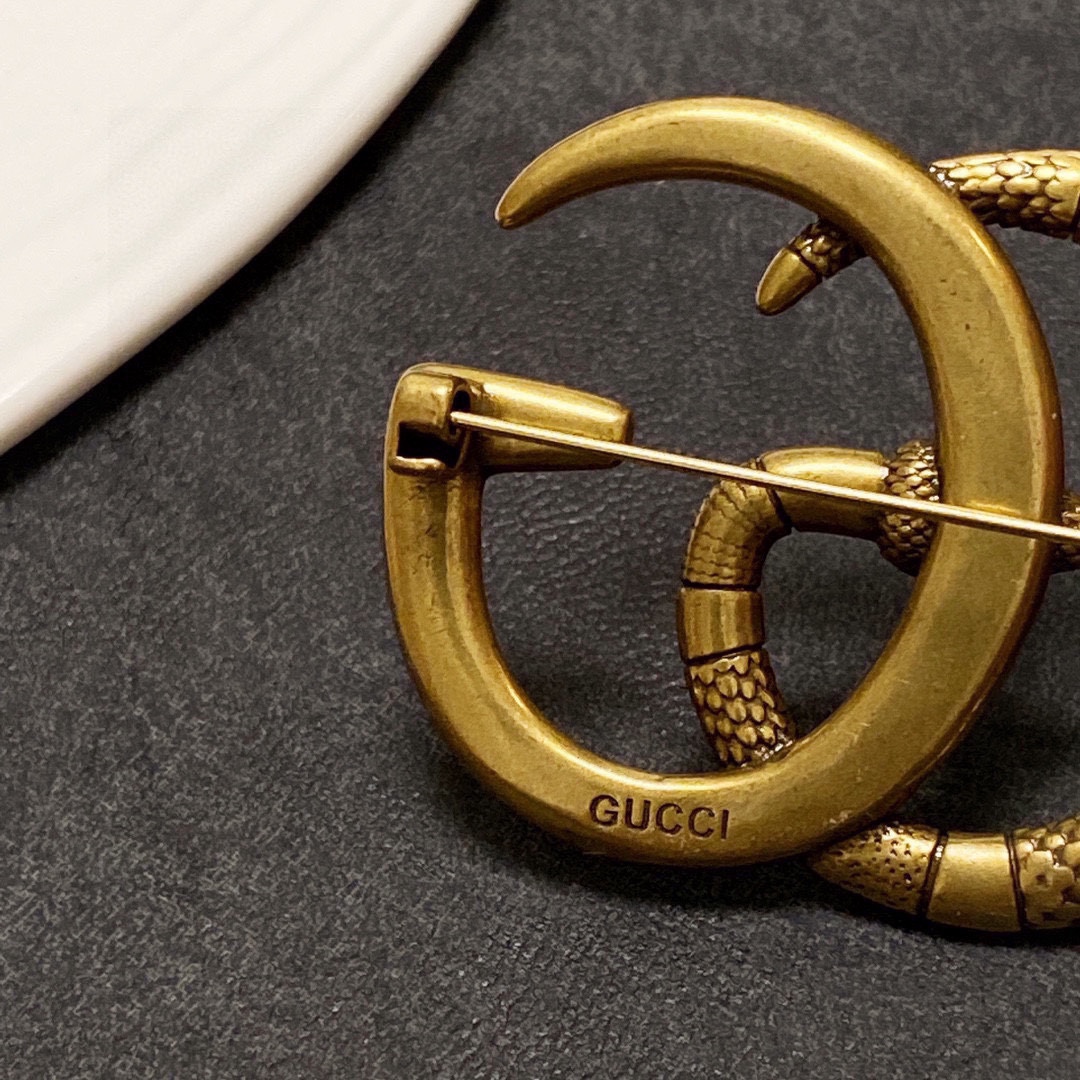 GGB048 Vintage snake GG Logo Brooch - ccjewelryacc