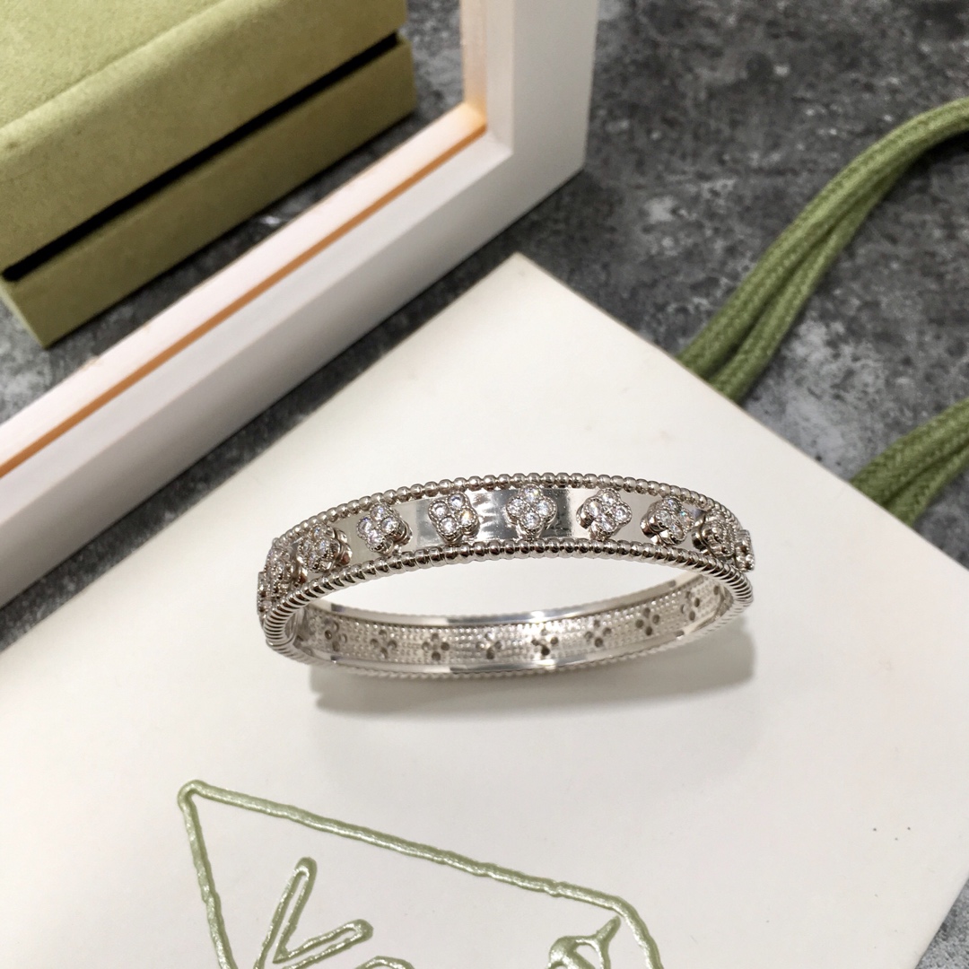 VCS012 Perlée clovers bangle bracelet - ccjewelryacc