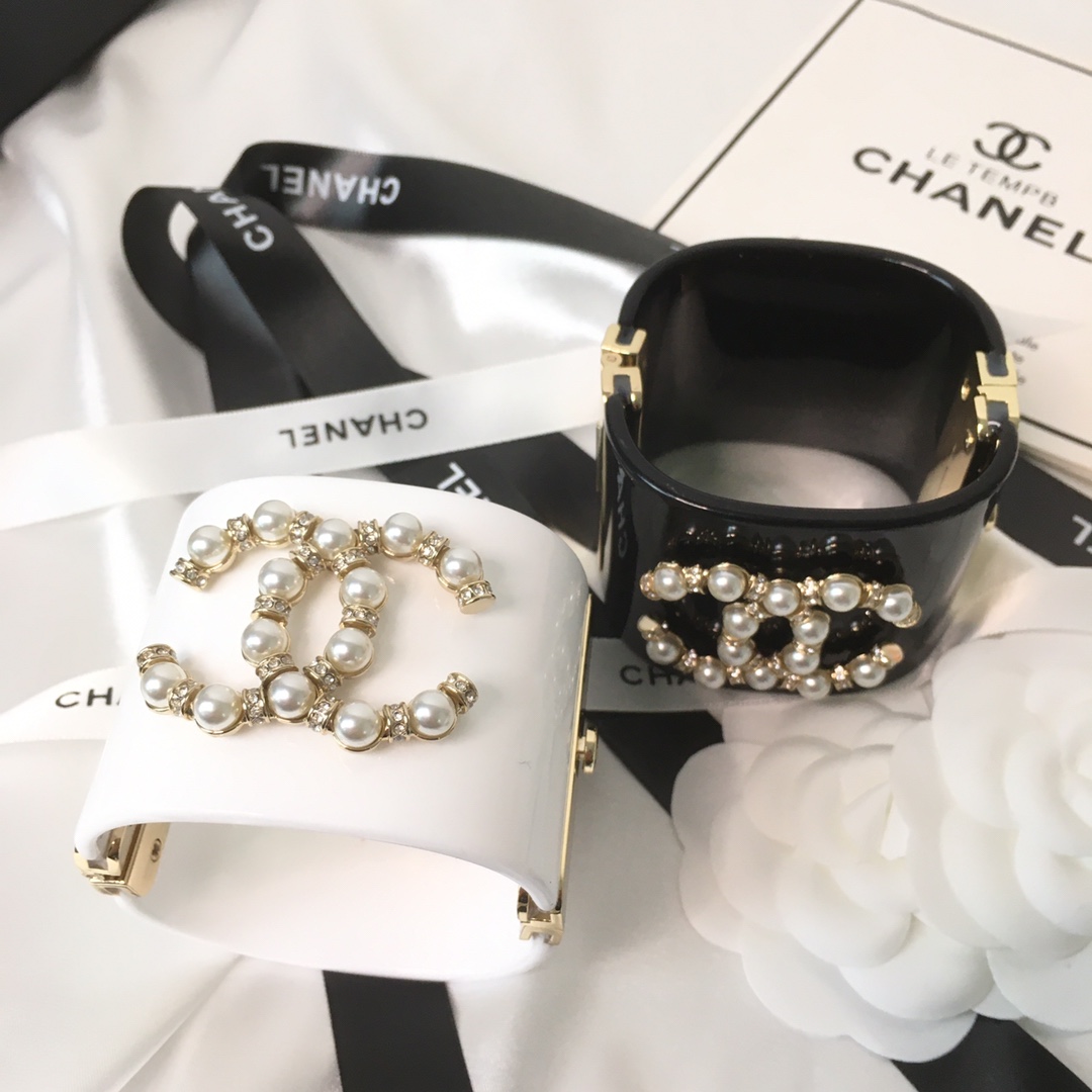 CCS120 CC acrylic cuff bracelet - ccjewelryacc