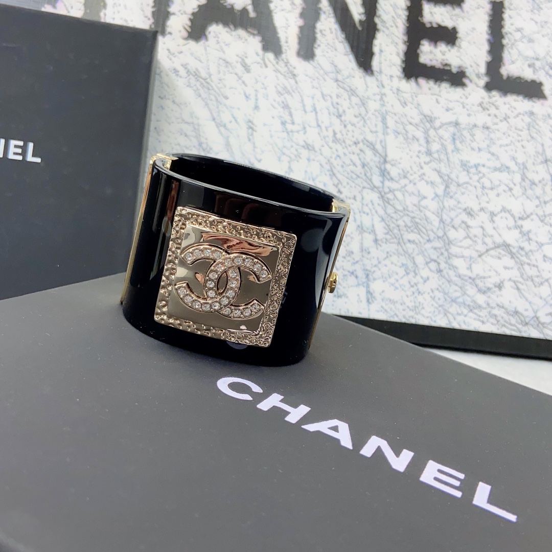 CCS066 24C CC acrylic cuff bracelet - ccjewelryacc