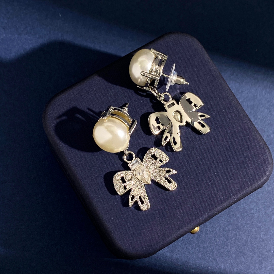 MME049 MIUMIU Pearl Rhinestone bow drop earrings - ccjewelryacc