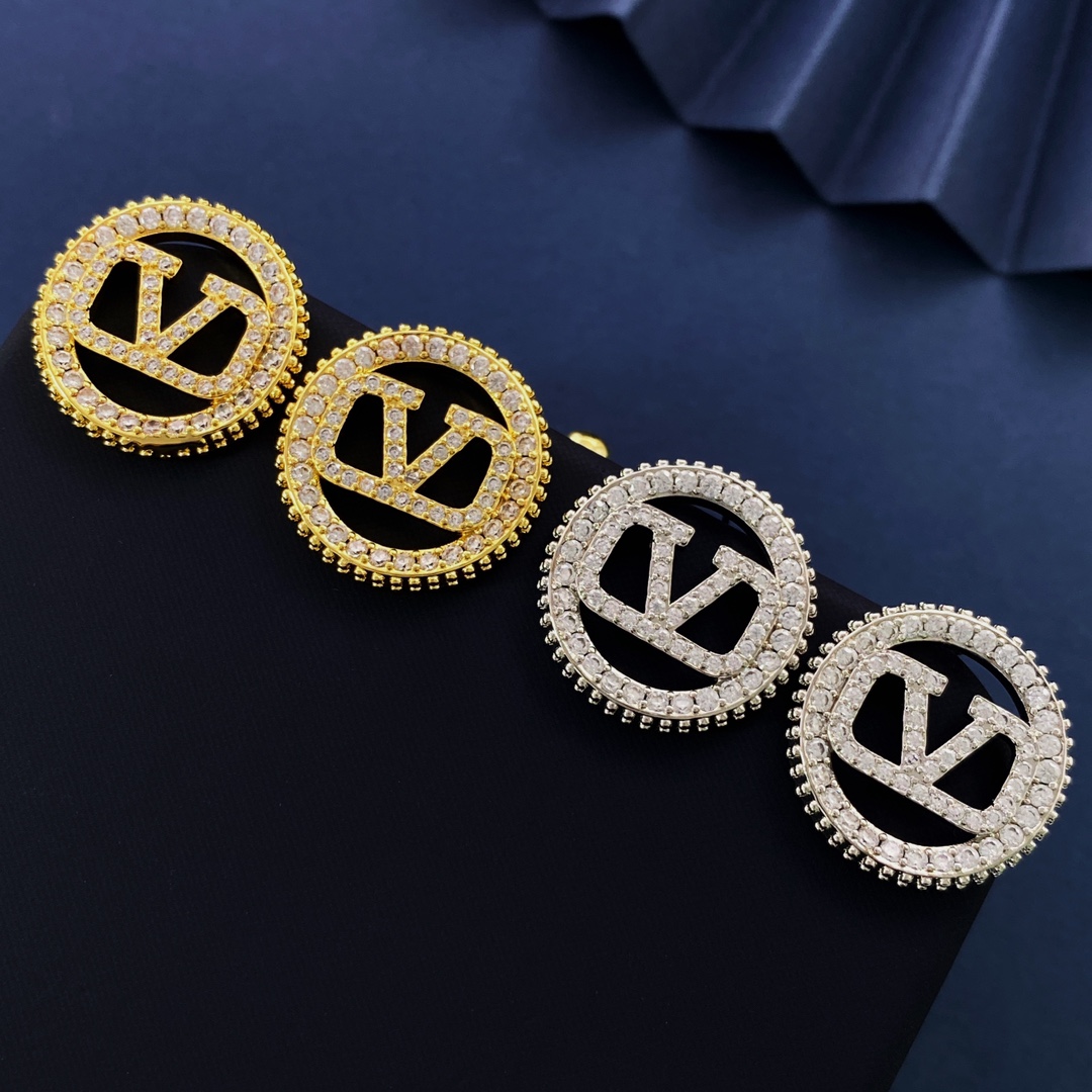 VTE017 V logo earring - ccjewelryacc