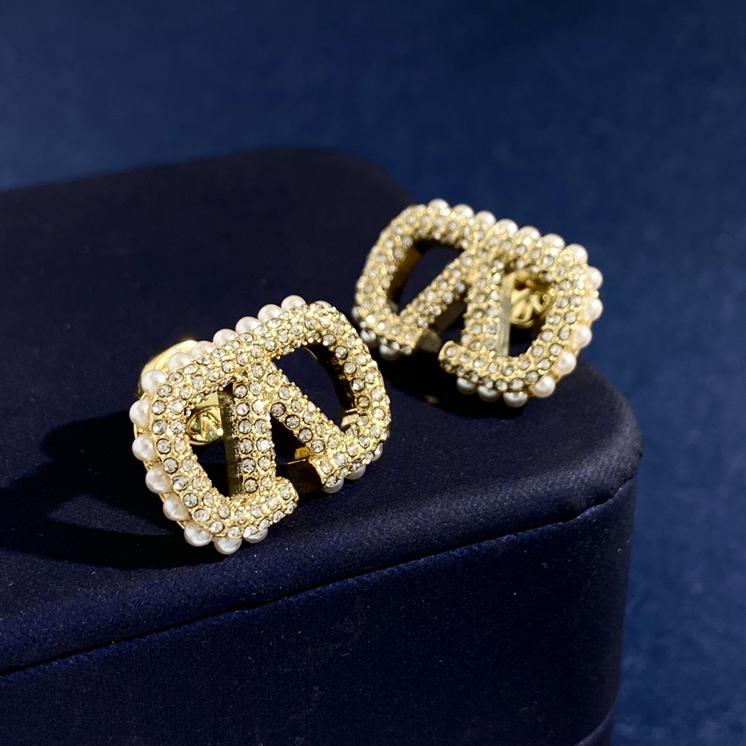 VTE019 VLOGO SIGNATURE EARRINGS IN METAL AND CRYSTALS - ccjewelryacc
