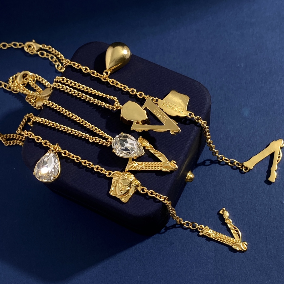 VSN037 Versace virtus necklace - ccjewelryacc