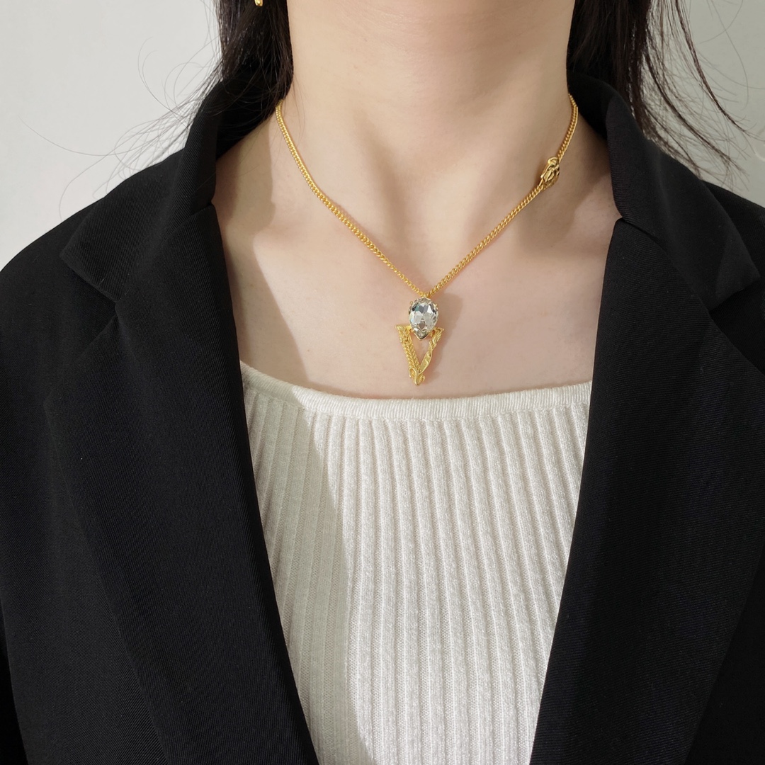 VSN037 Versace virtus necklace - ccjewelryacc