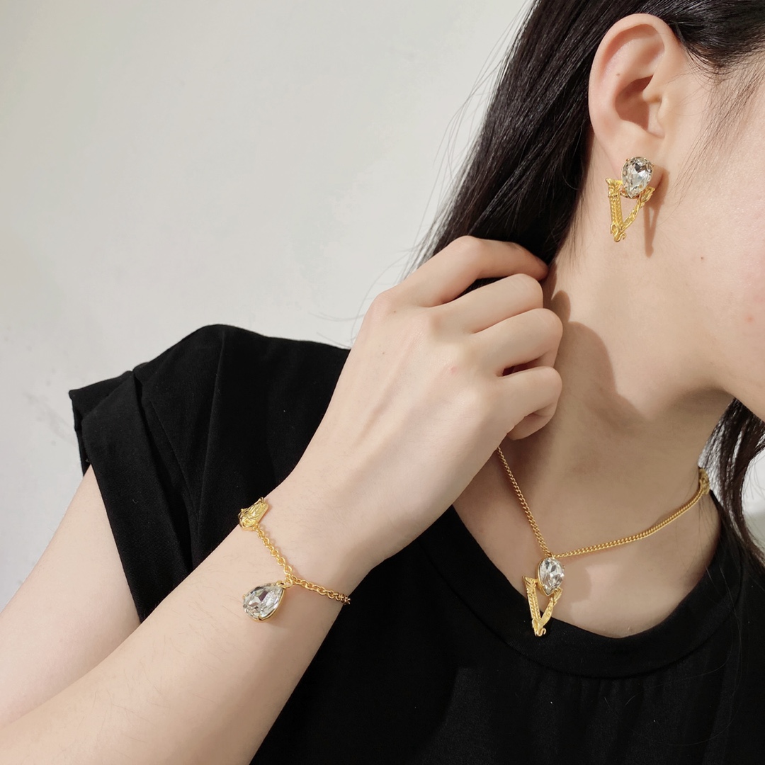 VSN037 Versace virtus necklace - ccjewelryacc