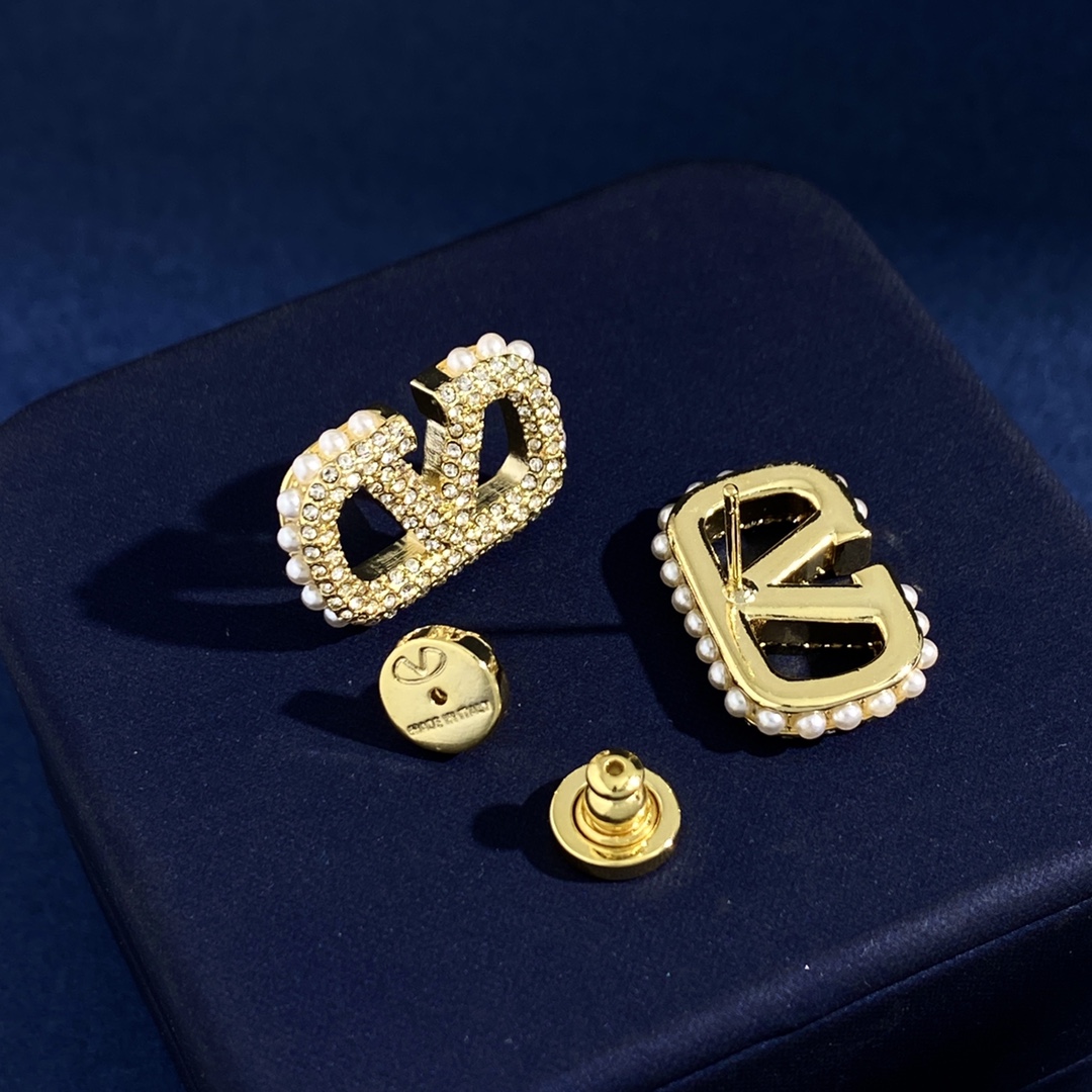 VTE019 VLOGO SIGNATURE EARRINGS IN METAL AND CRYSTALS - ccjewelryacc