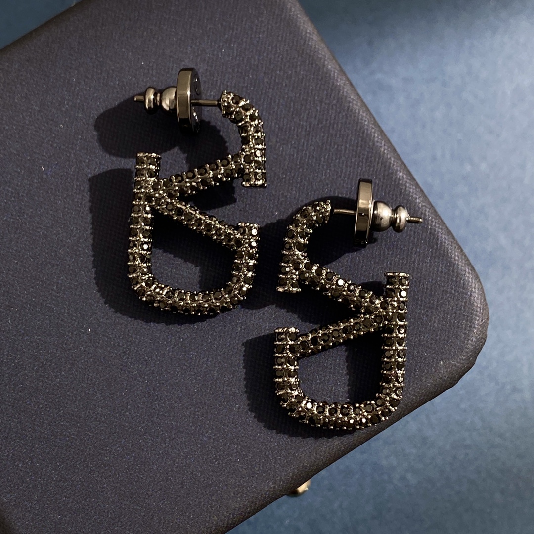 VTE010 Valentino Garavani Vlogo Signature Earrings in Metal Black Crystals - ccjewelryacc