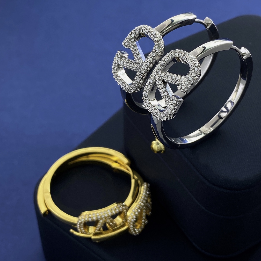 VTE018 Valentino Garavani Gold VLogo Signature Hoop Earrings - ccjewelryacc