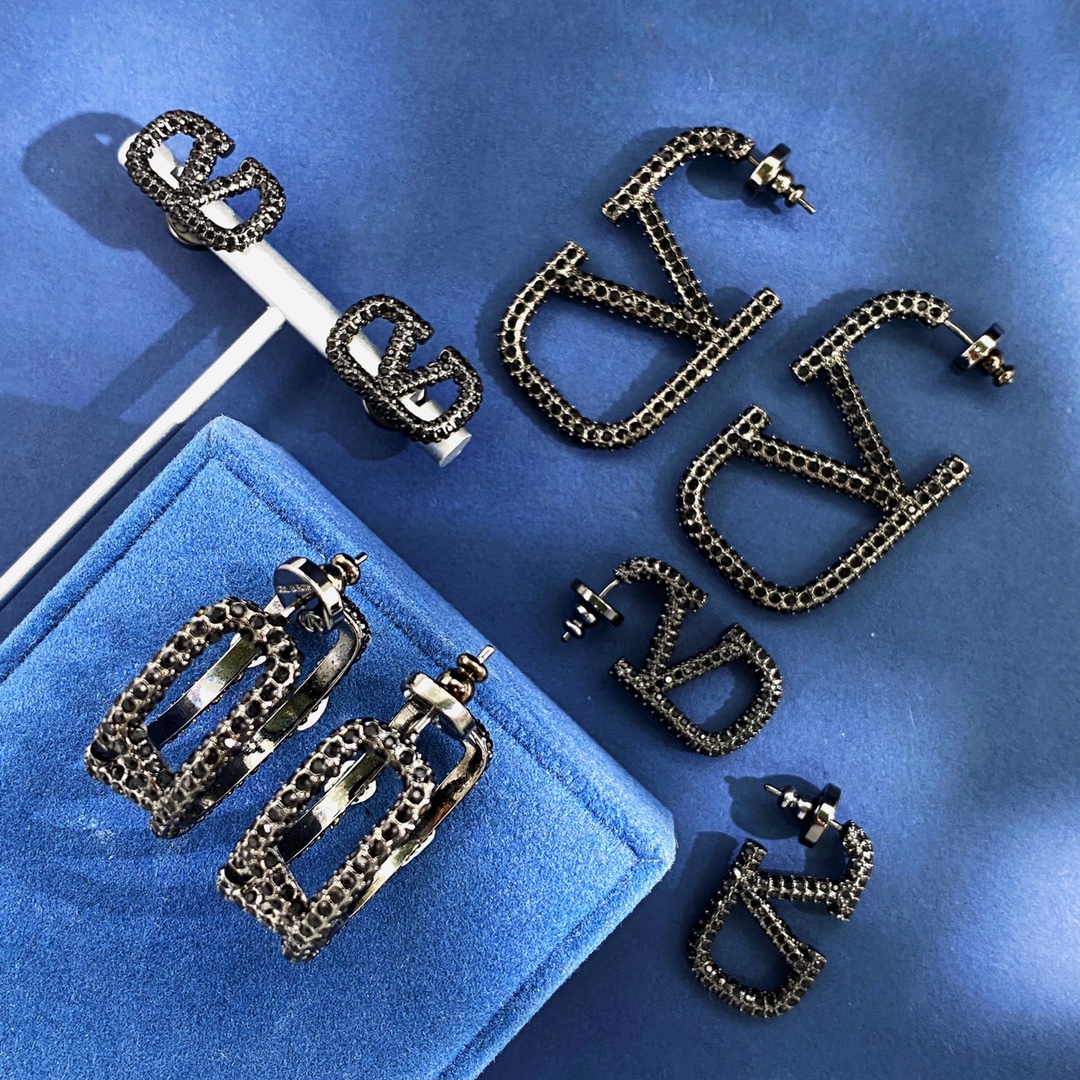 VTE010 Valentino Garavani Vlogo Signature Earrings in Metal Black Crystals - ccjewelryacc