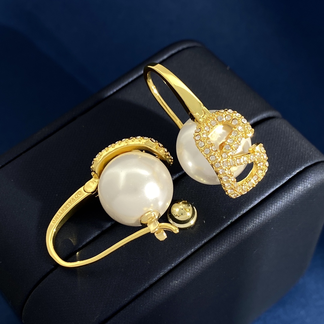 VTE028  Valentino Garavani Gold VLogo Signature Earrings - ccjewelryacc
