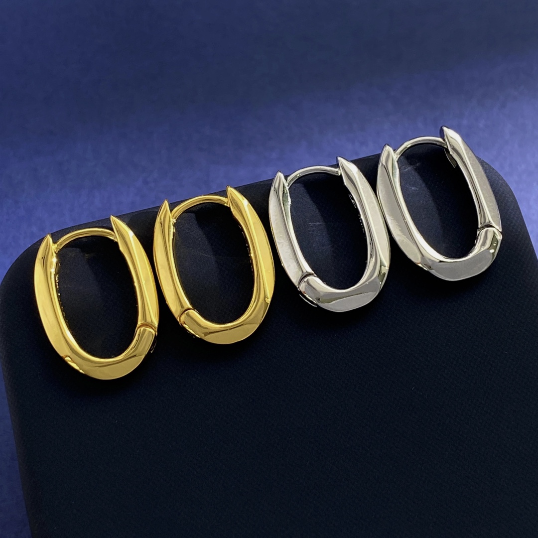 VTE016 vlogo earrings - ccjewelryacc