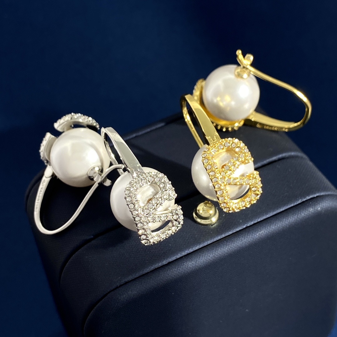 VTE028  Valentino Garavani Gold VLogo Signature Earrings - ccjewelryacc