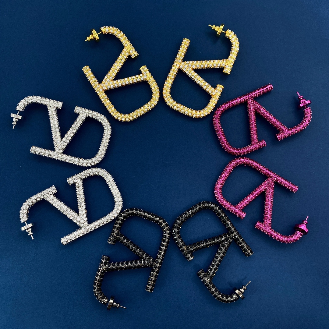 VTE107 6cm Large vlogo signature hoop earrings in metal and crystal - ccjewelryacc