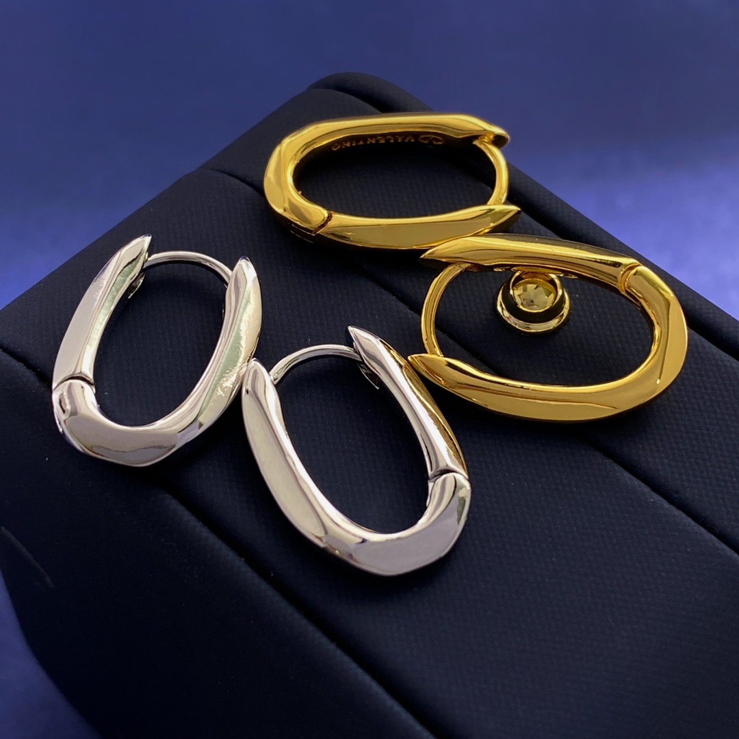 VTE016 vlogo earrings - ccjewelryacc