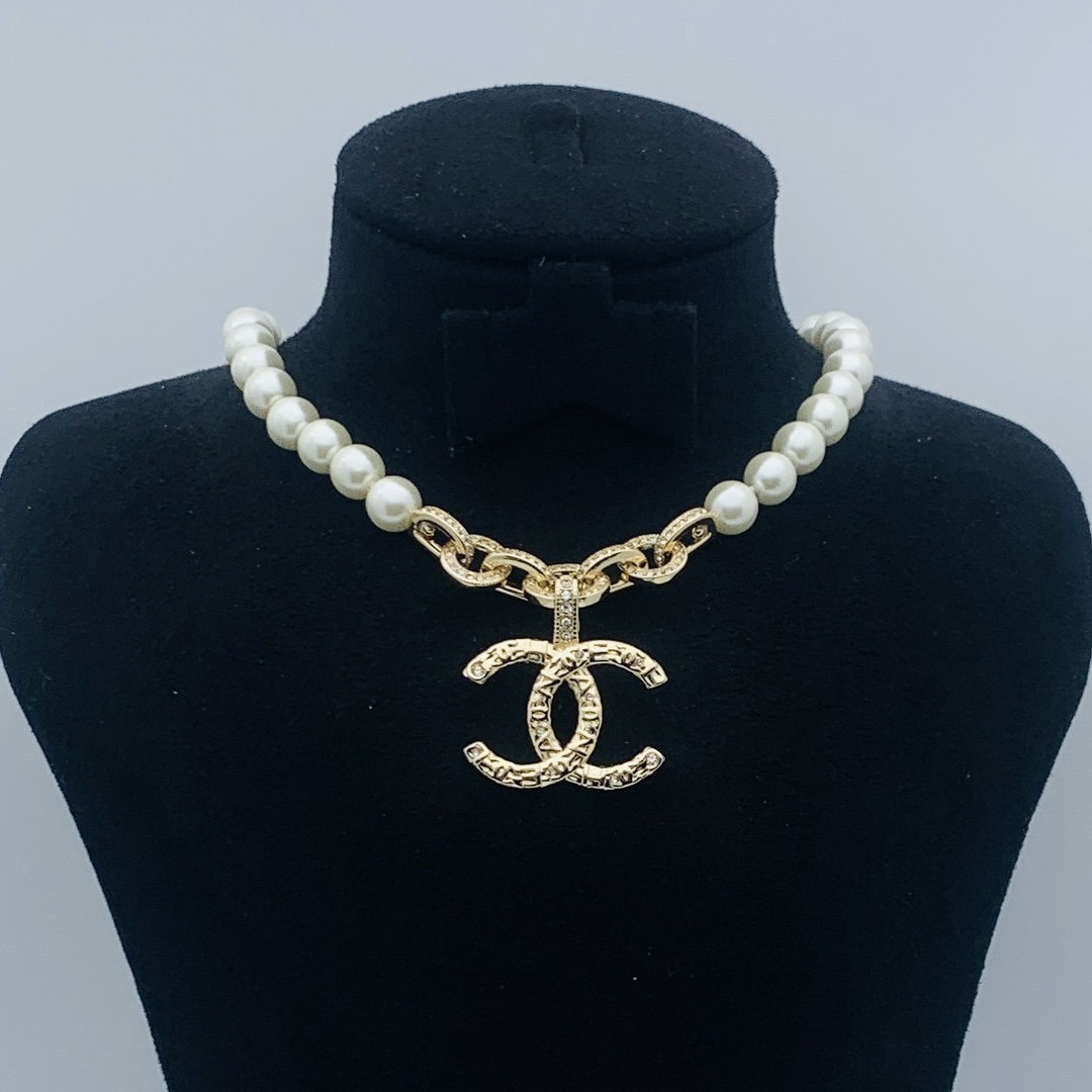 CCN362 CC Pendant Necklace - ccjewelryacc