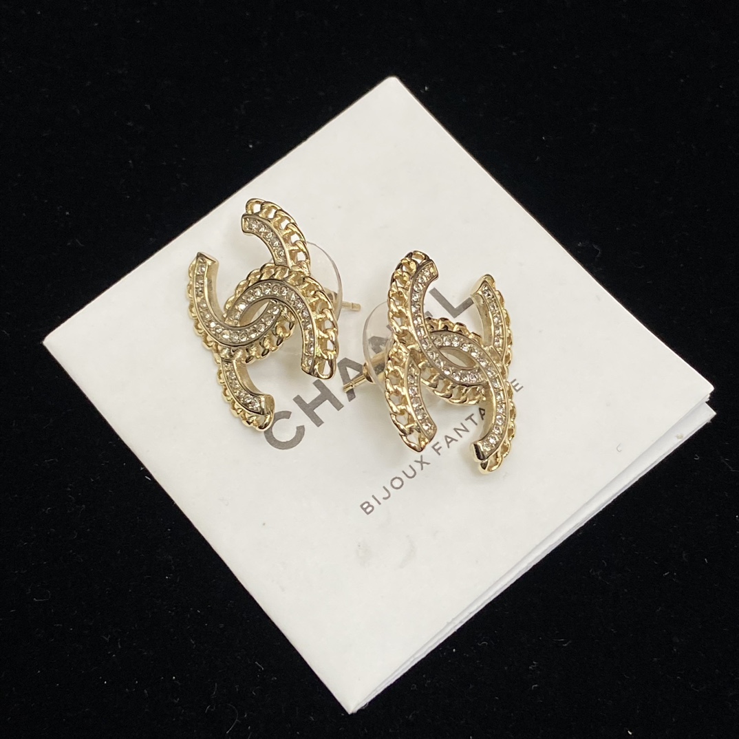 CCE756 CC Stud earrings - ccjewelryacc
